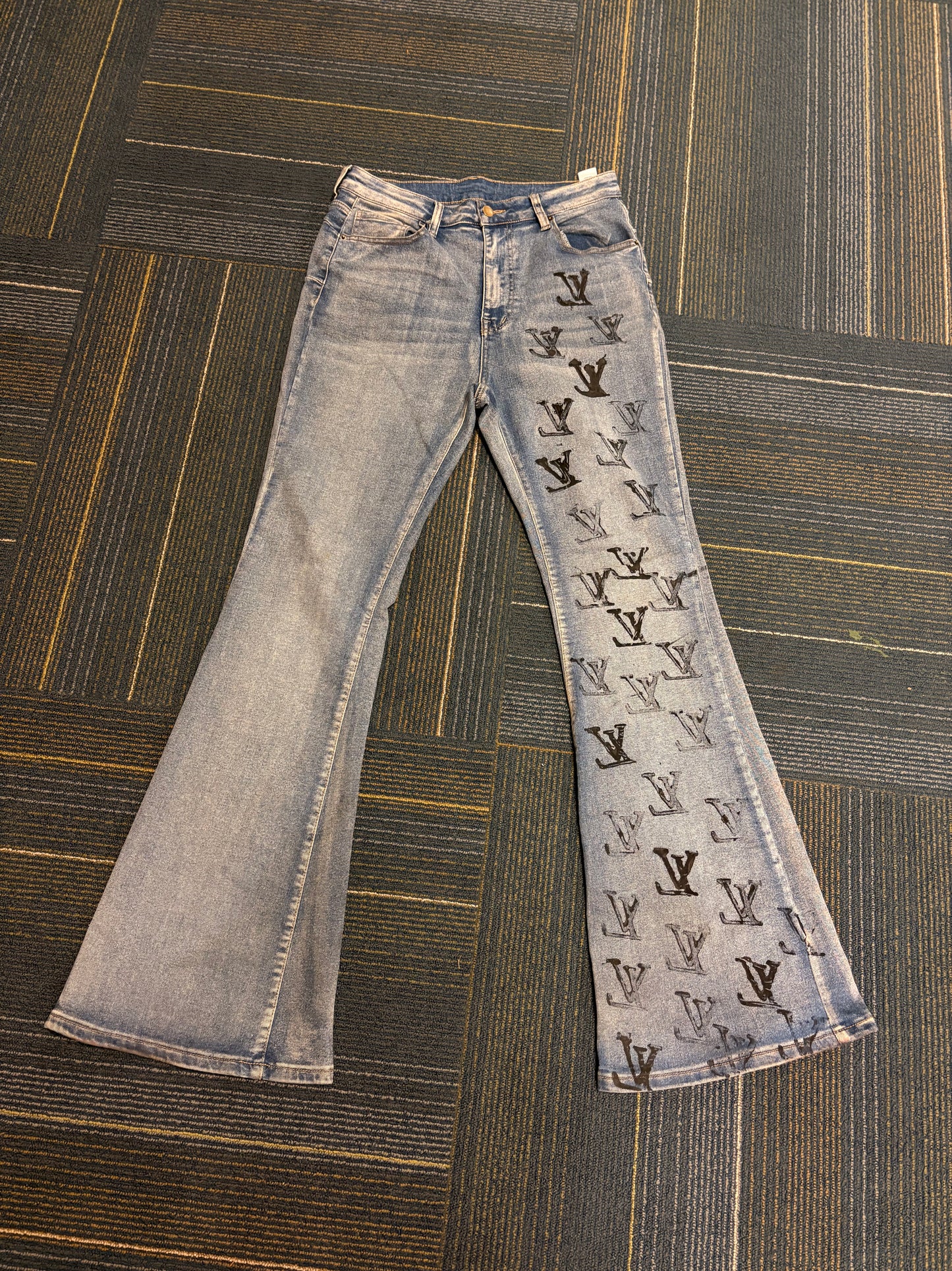 Lv Print Flares