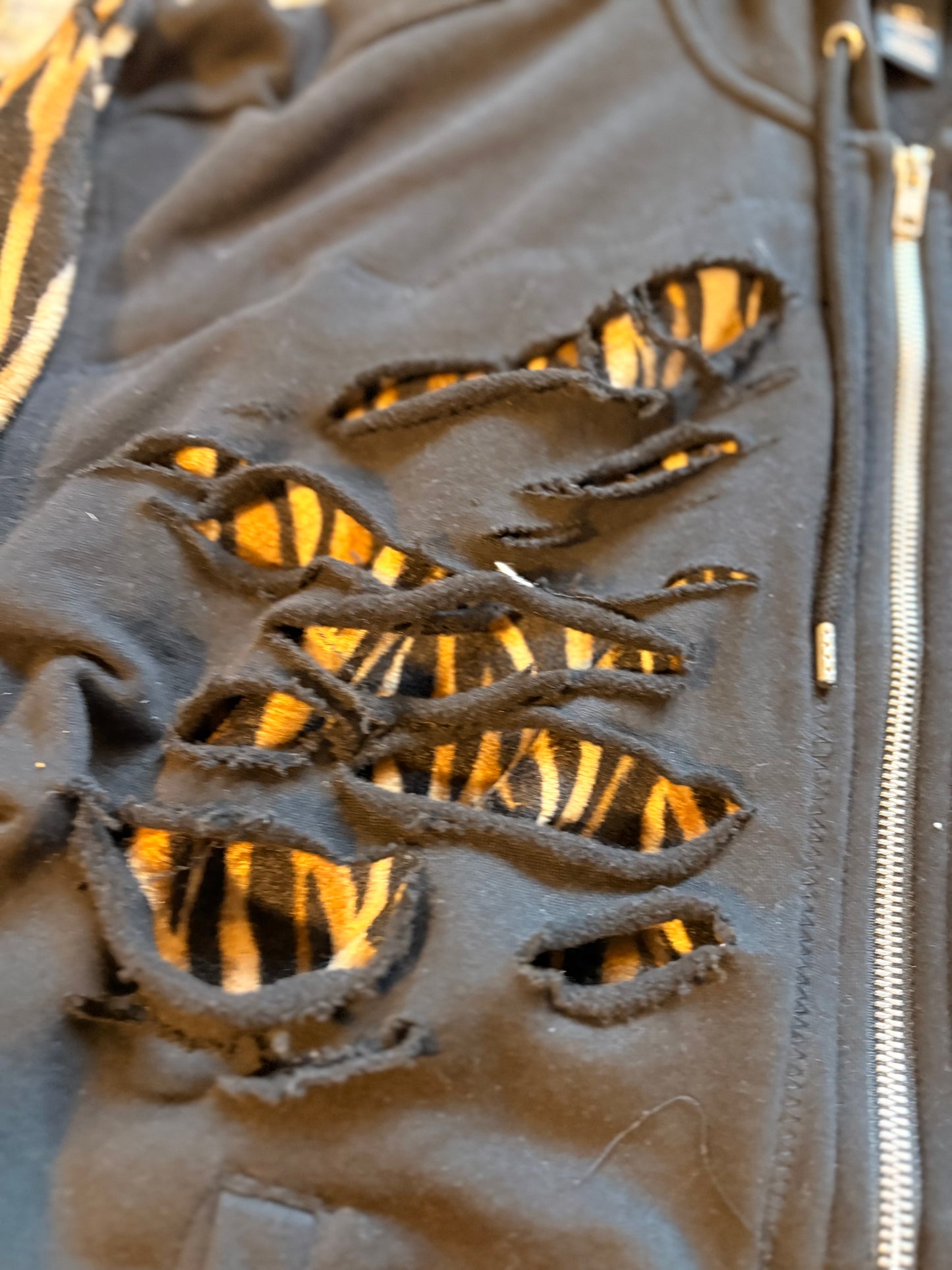 Tiger Print Zip U Hoodie