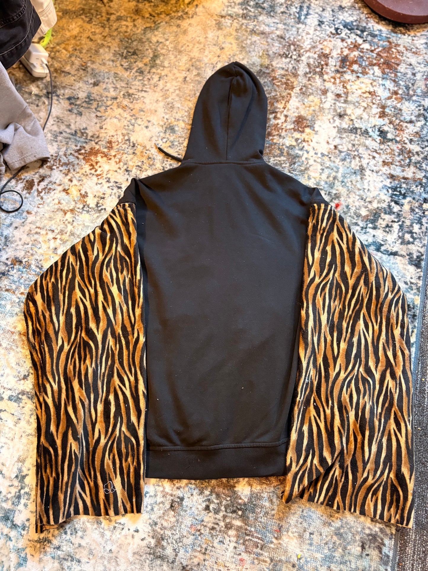 Tiger Print Zip U Hoodie